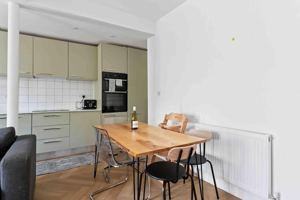 לונדון Modern 3 Bed Apartment In Tottenham מראה חיצוני תמונה